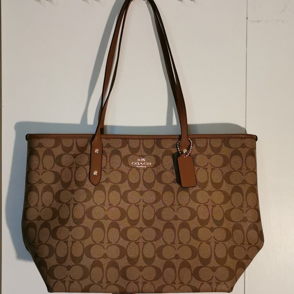 Coach Handbags - ❤️ Authentic Leather Coach Monogram Tote